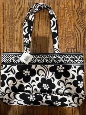 Vera Bradley Black & White Floral Quilted East West Tote “Night & Day” pattern